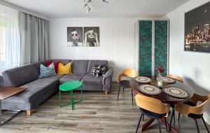 2 Bedroom Cozy Home In Gdansk