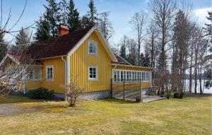 Amazing Home In Ör With Wifi