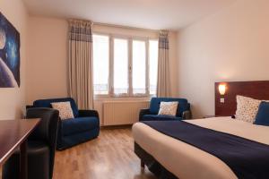 Hotels Hotel de la Plage : Chambre Familiale - Vue sur Ville/Jardin