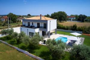 Brand new Villa Borina with pool