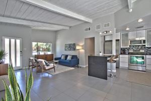 The Palm House - Magnesia Falls Cove RM