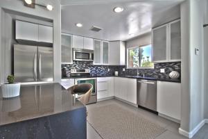 The Palm House - Magnesia Falls Cove RM