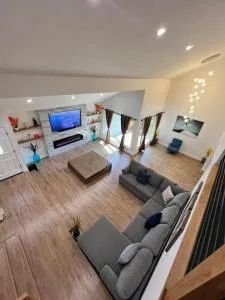 Exquisite Retreat Luxury Home - Tehachapi