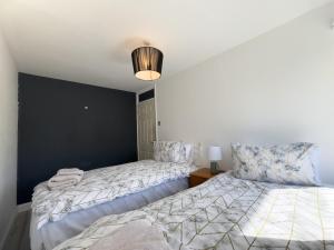 Basildon Retreat Cozy 3-Bedroom Home