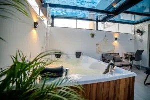 Espectacular Casa de Ensueño "Jacuzzi Privado" en Ricaurte - Peñalisa - Ricaurte