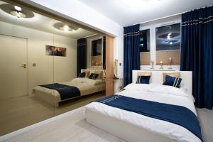 Katowice Golden Peacock - Grazynskiego 7