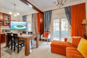 Fully equipped and Family-friendly with 4k NETFLIX at Thessaloniki Center