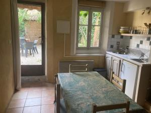 Maisons de vacances gite a Rustrel : photos des chambres