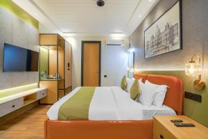 Hotel Highway Greens Near VR Punjab Mall Airport Road Mohali Chandigarh