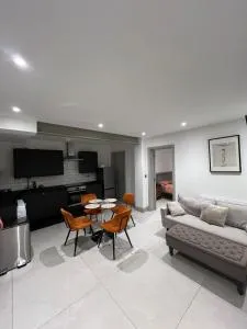 Charming 1 Bedroom Apartment with Garden - Abingdon