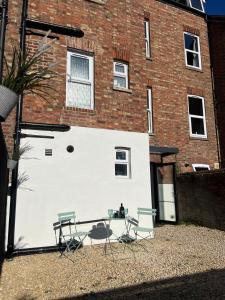 Charming 1 Bedroom Apartment with Garden