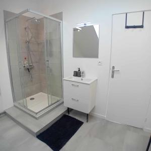 Appartements Charmant et calme - T3 entierement equipe et renove : photos des chambres