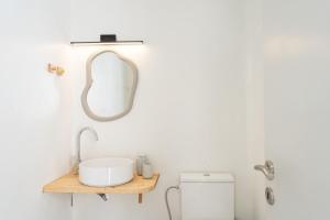 WHITE W2 new studio in Naousa