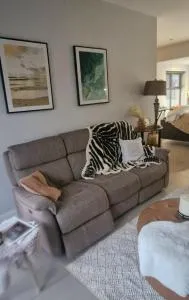 Modern Mountain View near the beach! - 纽里