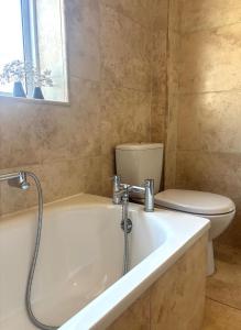 No 37 Central Hereford Sleeps 6 in 3 rooms With parking