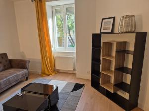 Appartements T2 calme, cosy et renove entierement equipe au RDC : Appartement 1 Chambre