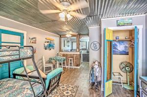 Ocean Isle Beach Studio 1 Mi to Downtown and Pier