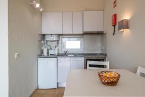 Studio with Sea View - Free Wi-Fi - Pool