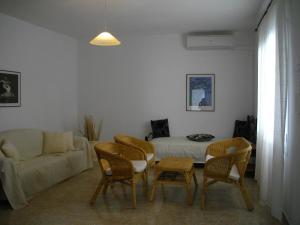 Villa with Sea View (4 Adults)