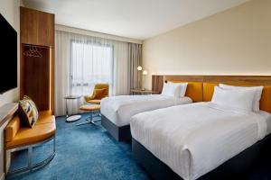 Hotels Courtyard by Marriott Lyon Eurexpo Stadium : photos des chambres
