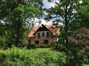 Mazury - Komfortowy dom z własną plażą i pomostem