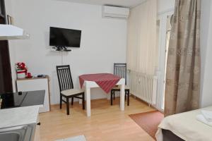 Studio apartman Dora