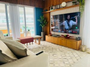 304 CM - LUXO COMPLETO em frente a praia 3Q Piscina