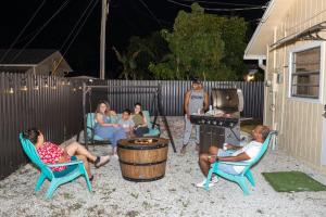 2 PPL 5 mins to Golf Courses Patio Pets BBQ