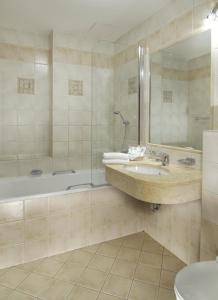 Double or Twin Room room in Carlton