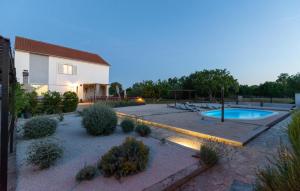 Pet Friendly Home In Pridraga With Wifi