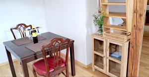 Fresh romance by the river