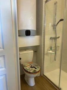 FREJUS PLAGE, 30 mètres de la plage, tout à pieds !