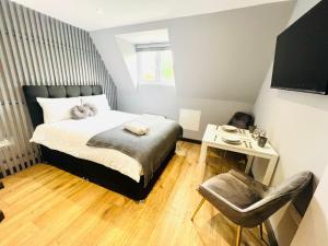 Holloways House - NO 37 - Bright & Cozy Escape Rooms