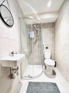 Holloways House - NO 37 - Bright & Cozy Escape Studios