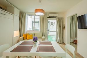 Amplio y moderno departamento en el centro para 6