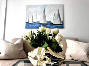 Bay Watch apartment by the sea