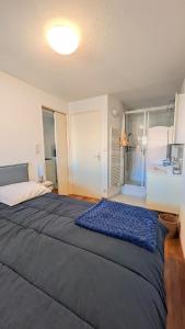 E comme Eden, 2 pièces vue mer loggia et parking