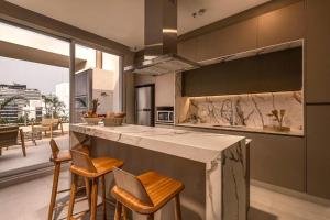 702 HOUZE Dreamed Place