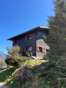 Chalet, vue sur la vallée, Domaine skiable Grand Massif