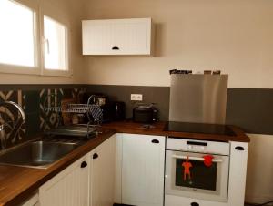 Cabanon dans la calanque de la Vesse