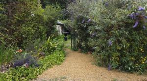 studio cozy avec jardin privé