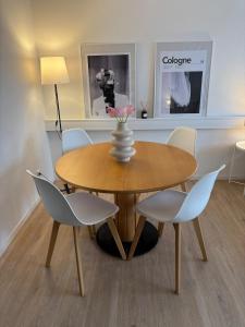 Great Location Airport Exhibition Center Downtown