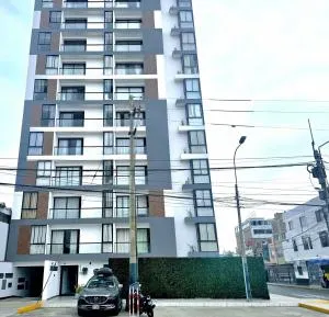 1B Executive Suite Lima Smart TV 404 - Lima