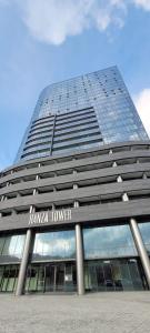 Hanza Tower 615