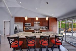 Southern Exposure Retreat