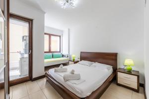 The Beachfront Horizont by PS