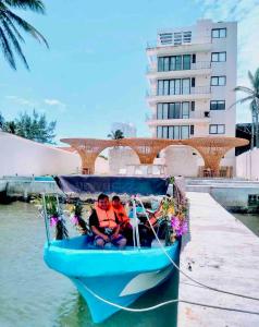 Departamento para 6 vista al mar con alberca y embarcadero