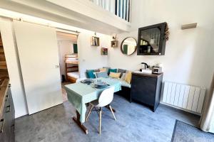 Maisons de vacances Maisonnette de charme Bord de mer Piscine : photos des chambres