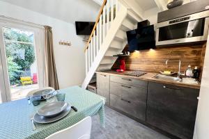 Maisons de vacances Maisonnette de charme Bord de mer Piscine : photos des chambres