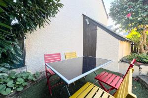 Maisons de vacances Maisonnette de charme Bord de mer Piscine : photos des chambres